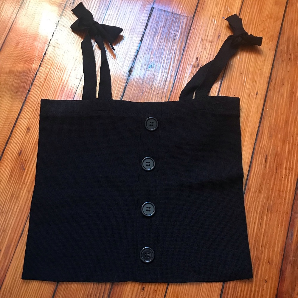 Bowtie crop top